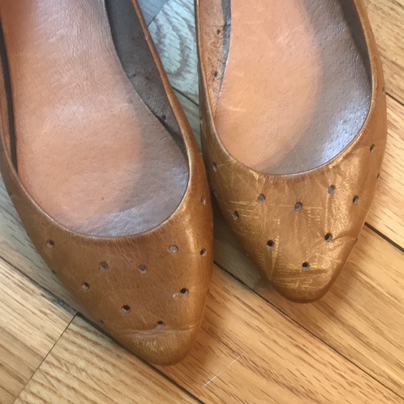 Donated-Madewell Perforated Flats! - Picture 6 of 13